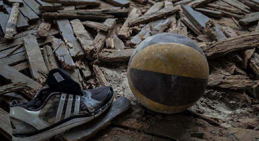 Videó: megdöbbentő felvételek a pusztulni hagyott csepeli sporttelepről