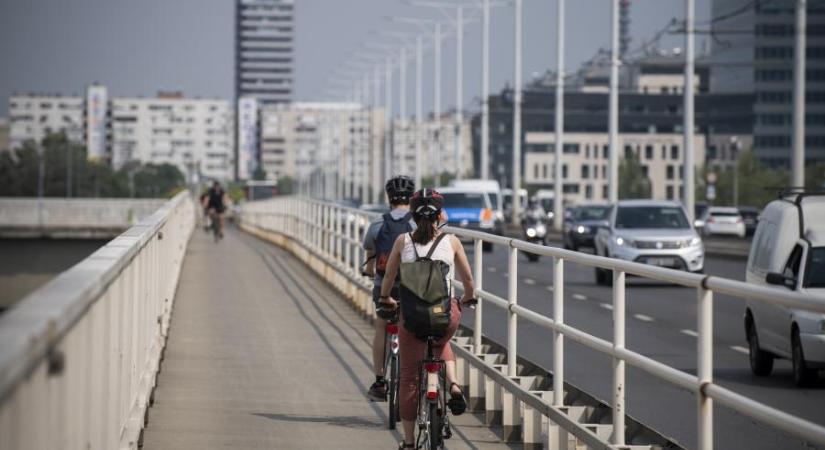 Újra elgázoltak egy biciklist az Árpád hídon