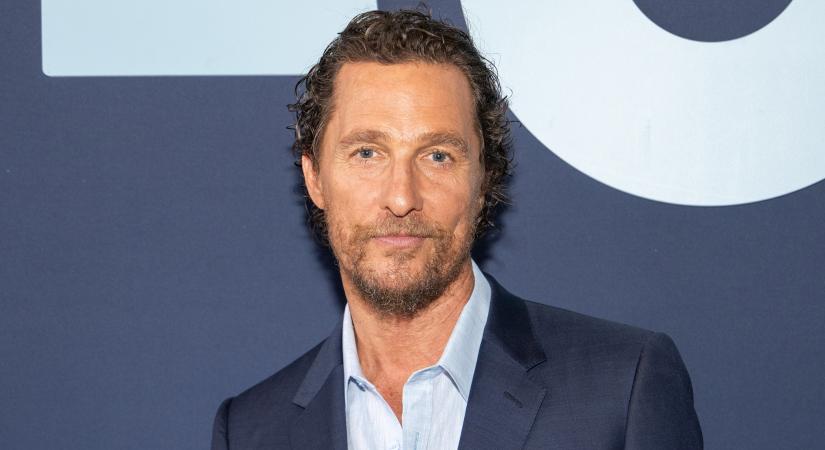 Matthew McConaughey megmutatta, hogyan néz ki az arca, miután szemen csípte egy méh