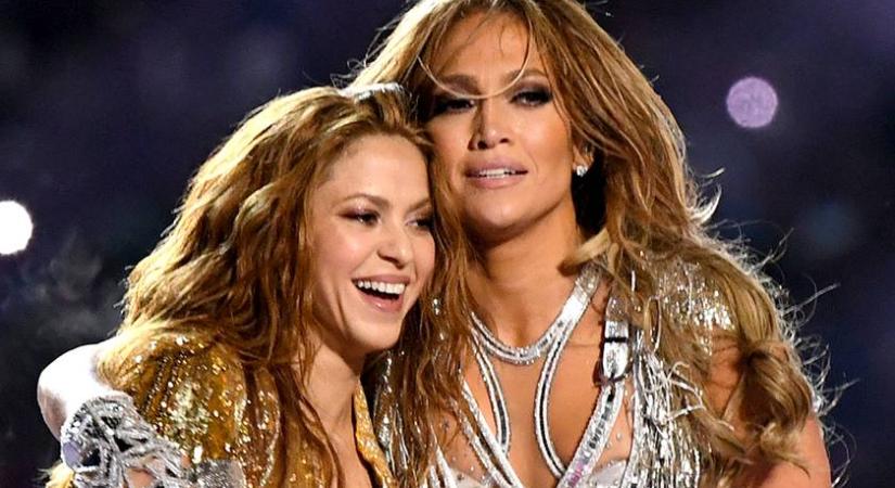 J. Lo és Shakira bőre sem úgy néz ki a valóságban, mint az Instán: sztárok, akik átvernek a netre posztolt képeikkel