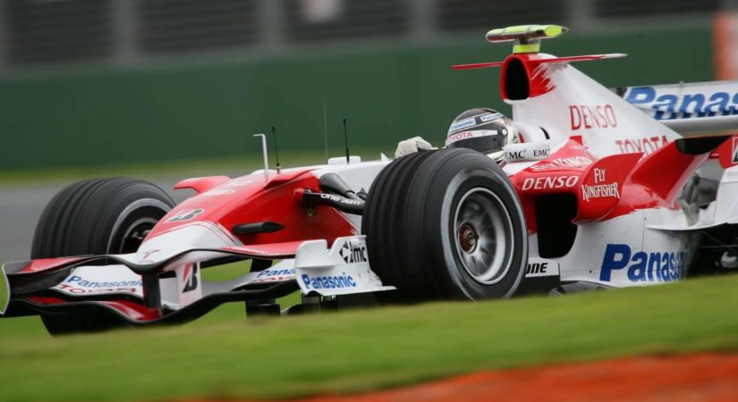 Sajtó: Az F1-es visszatérésre készül a Toyota?