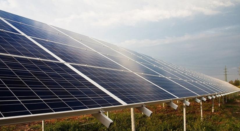 Energiaszegény háztartások is be tudnak kapcsolódni a napelem-rendszerbe