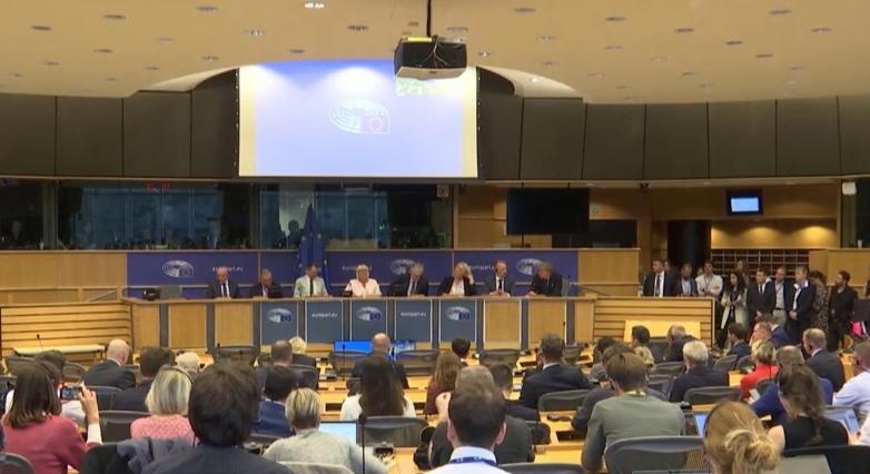 Nagy jobboldali előretörés az EP-ben, a patrióták sikerét sokan szerették volna a magukénak tudni  videó