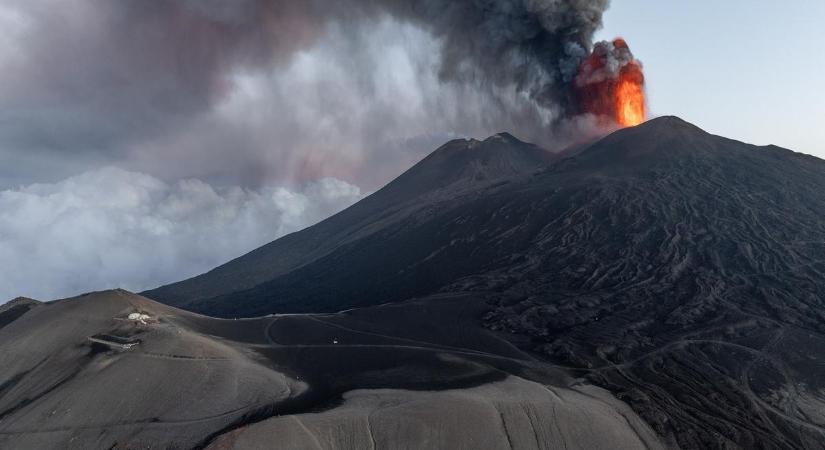 Ön is utazott volna? Vörös fokozat lépett életbe, az Etna miatt törölték a repülőjáratokat