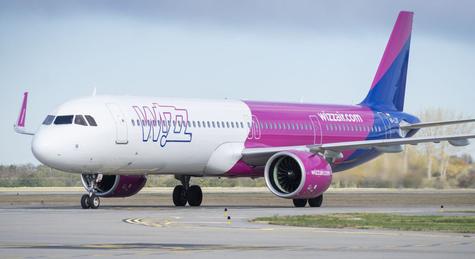 Több mint 17 órás késéssel indult el Dubajból a Wizz Air budapesti járata