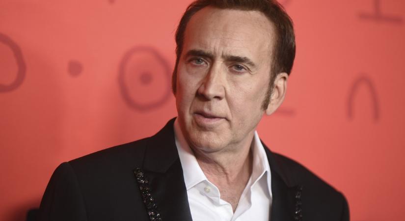 Megrázó képek: kékre-zöldre verte a saját anyját Nicolas Cage fia - Fotók