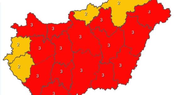 Pénteken is nagyon meleg lesz, tizenöt megyére adtak ki vörös figyelmeztetést