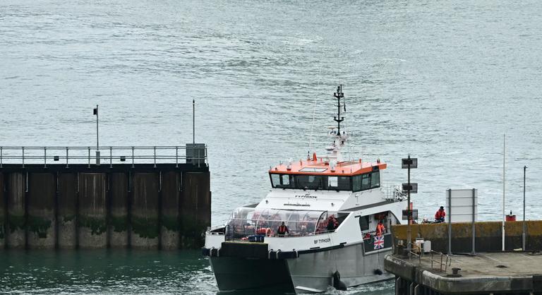 Meghalt négy illegális bevándorló, amikor megpróbáltak átkelni a La Manche-csatornán