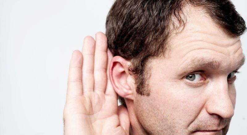 Valóban létezik a szelektív hallás – Agyunk kiszűri a legfontosabb információt