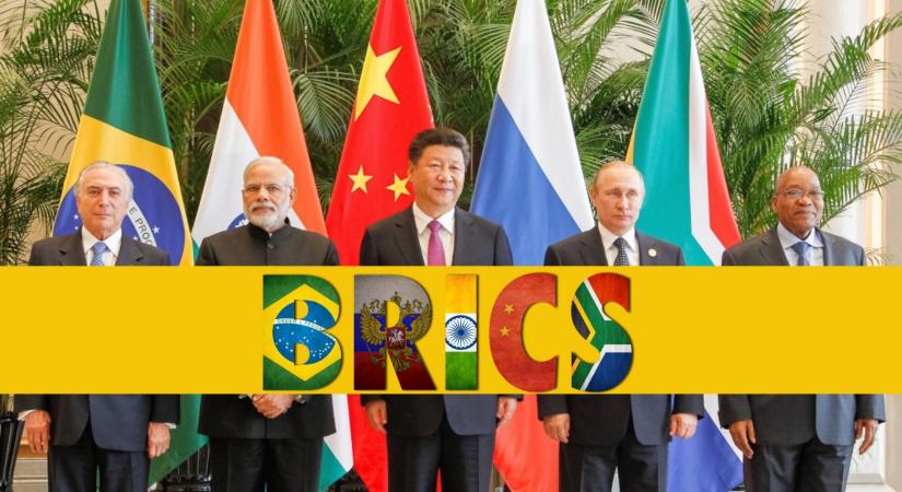 A BRICS-országok egy új valutával váltanák le az amerikai dollárt