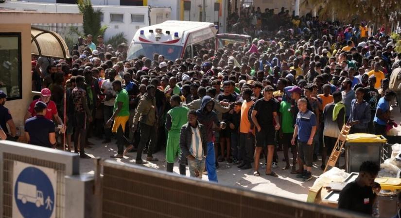 Frontex: továbbra is özönlenek a migránsok Európába