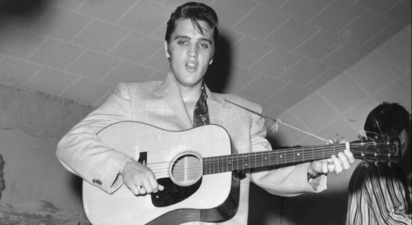 Hetven éve egy teherautó-sofőr aláírta első lemezszerződését, úgy hívták: Elvis Presley