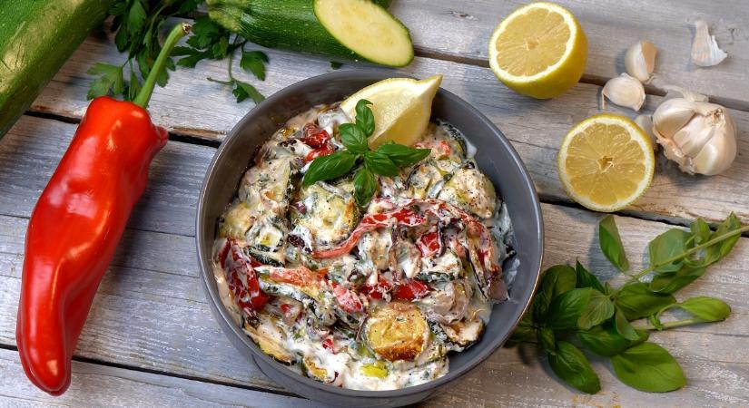Sültcukkini-saláta: ha szereted a gyrososok padlizsánsaliját, ezt muszáj kipróbálnod