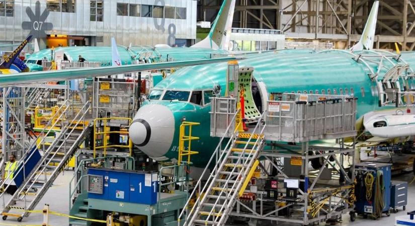Késik a Boeing repülőgépek leszállítása, a légitársaságok aggódnak