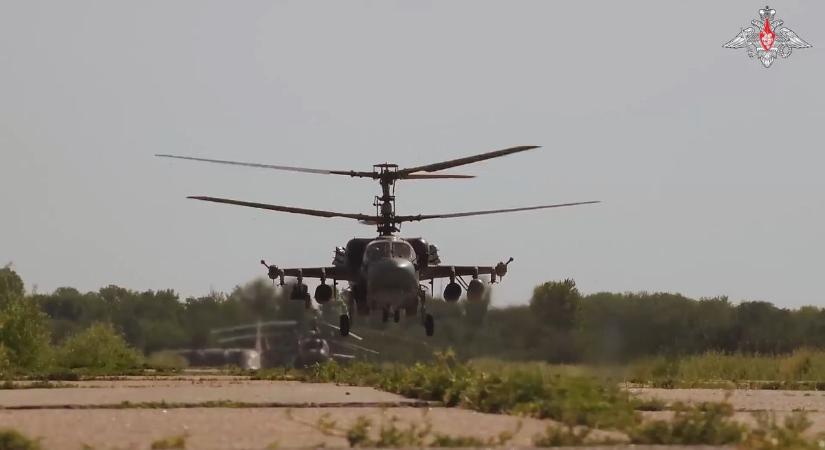 Ka–52M helikopterrel mértek csapárt az oroszok  videó