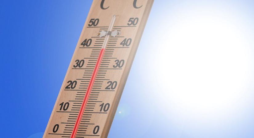 Magas napi középhőmérséklet, zivatarok és nagyon erős UV-B sugárzás is várható a hétvégén