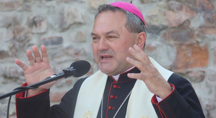 Figyelem! Személyi változásokat rendelt el a püspök