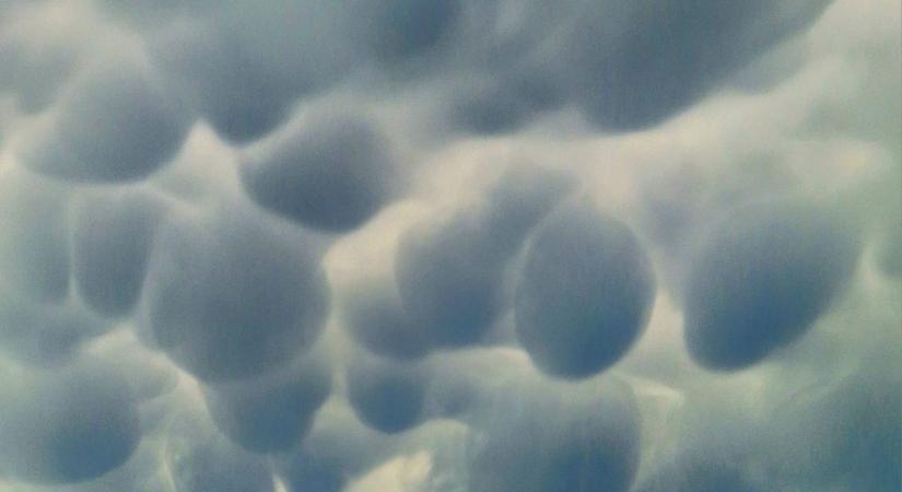 "Csodálatos de közben félelmetes" - különleges égi jelenséget kaptak lencsevégre Zala vármegye felett - fotók!