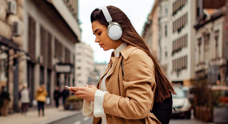 Tényleg rosszabbak a Bluetooth fülhallgatók vezetékes társaiknál?