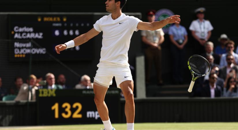 Carlos Alcaraz megvédte a címét Wimbledonban, három szettben bedarálta Djokovicot
