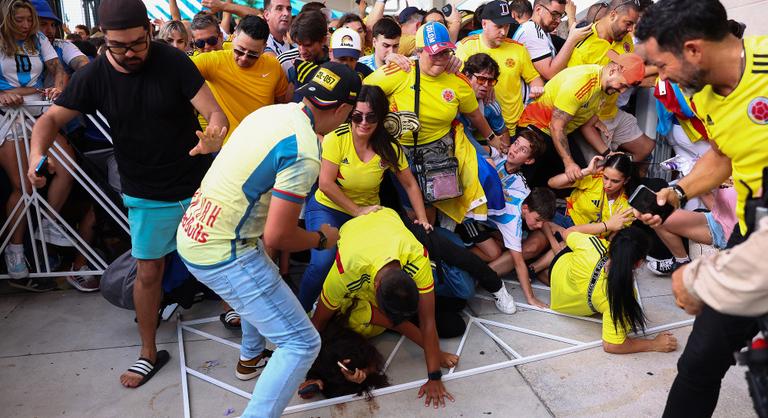 Káosz és rémület Floridában, egymást taposták az emberek a Copa América döntője előtt