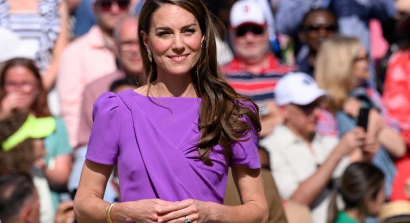 Praktikus oka van: ezért viselt lila ruhát Wimbledonban a rákkal küzdő Katalin hercegné