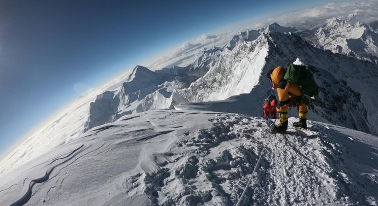 Mássza meg velünk a Mount Everestet a fotelből!