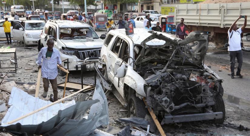 Pokolgép robbant az Eb-döntőt néző emberek mellett Szomáliában
