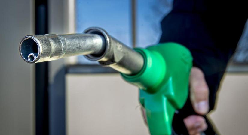 Örömhír! Keddtől végre csökkenek az árak a benzinkutakon – mutatjuk a részleteket