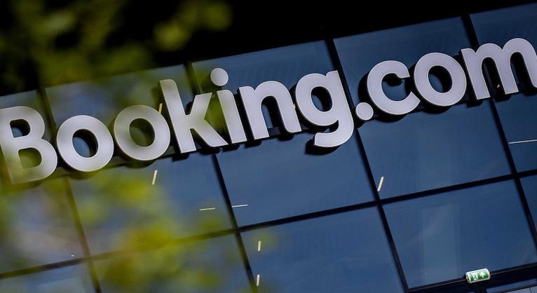 Rekordbírsággal, csaknem 400 millió forintra büntette a Gazdasági Versenyhivatal a Booking.com-ot