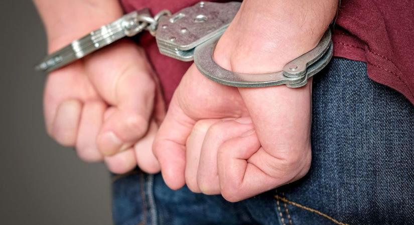 Három útonálló rabolt ki egy férfit Miskolcon