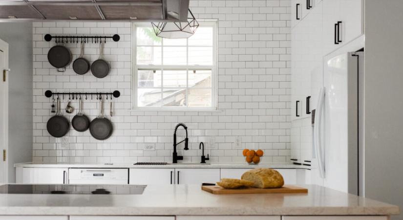 Konyhai hátfal ötletek – Így dobhatod fel az unalmas falfelületeket a konyhádban is
