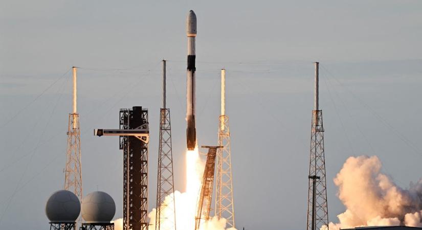 Meghibásodás miatt vesztett el 20 műholdat a SpaceX