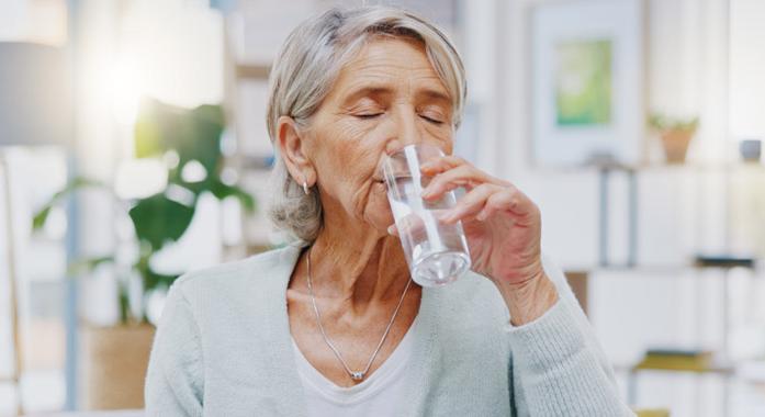 Veszélyes az időskori dehidratáció