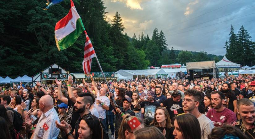 Dübörög a magyar rock Románia közepén