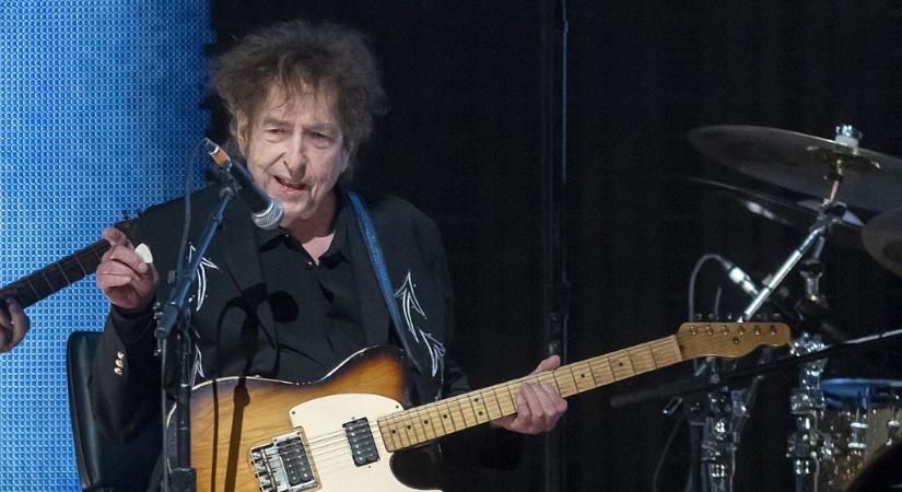Bob Dylan Európában sem engedi be a telefonokat a koncertjeire