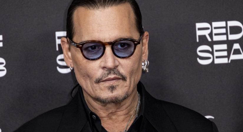 Ez a 28 éves kozmetikus Johnny Depp új szerelme - Fotók