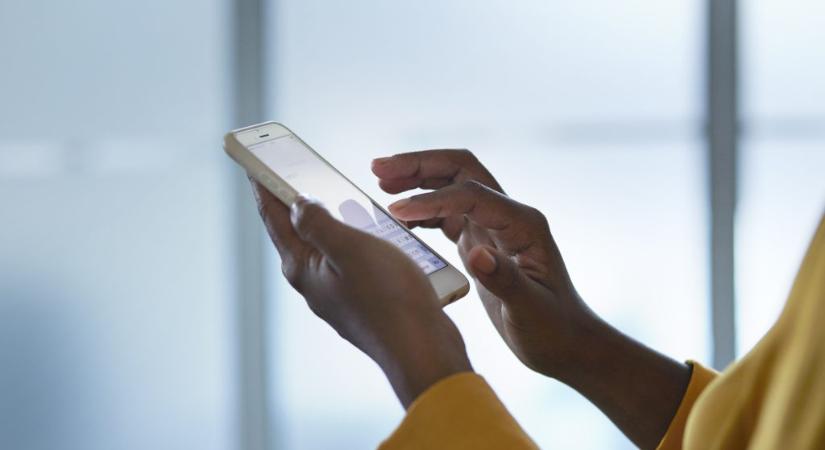 Könnyebb lesz az iPhone-ok és androidos mobilok közötti üzenetküldés