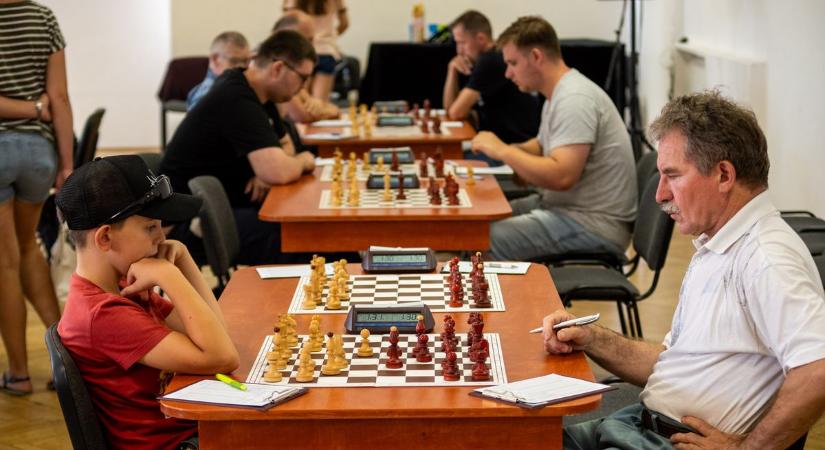 Nemzetközi mezőny a Borostyán sakkversenyen