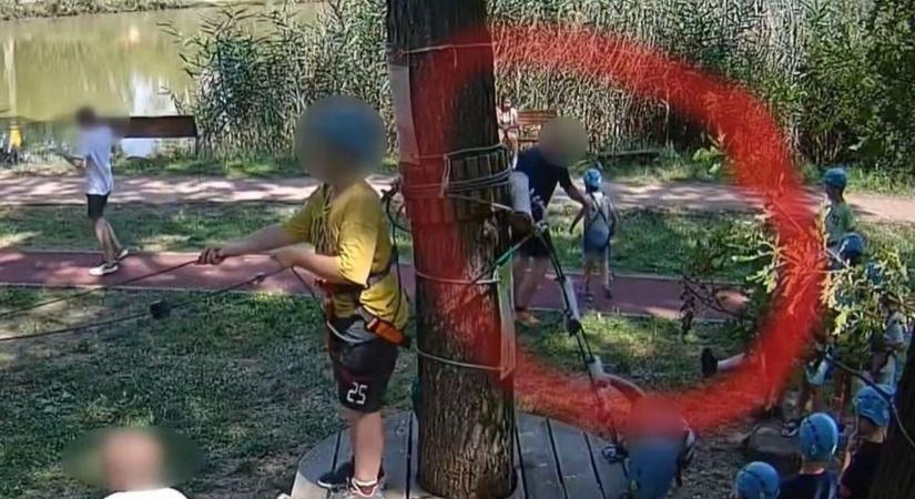 Gyermekbántalmazás történt a szolnoki kalandparkban: felrúgta a gyereket a felügyelője - videóval