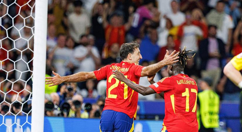 Most jött a hír, az EB-győztes spanyoloknak kell játszani még egy meccset a világuralomhoz
