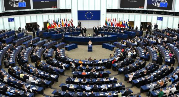 Hidegzuhany érte Magyarországot az Európai Parlamentben