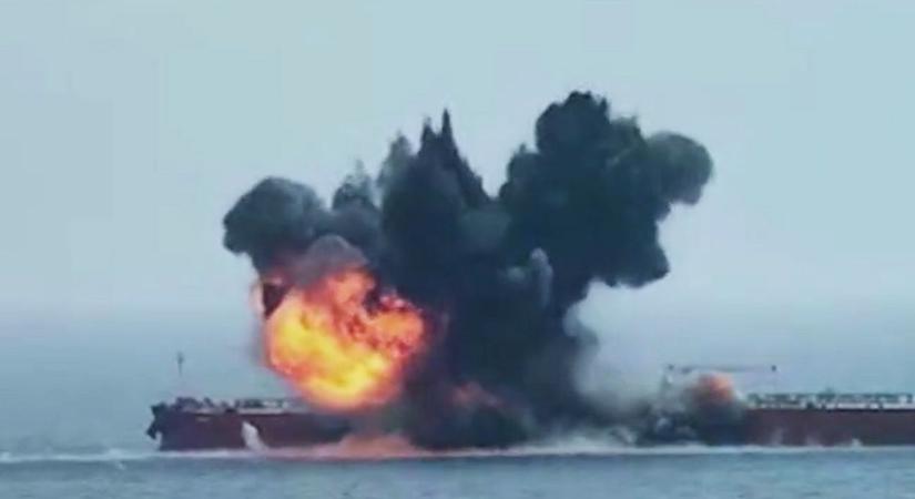 Oroszországból induló tartályhajókat támadtak meg a húszik