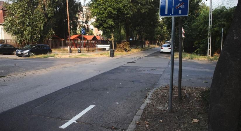 Újabb, semmibe vezető bicikliutat festettek fel Budapesten