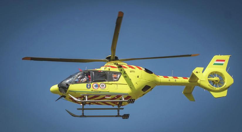 Majdnem vízbe fulladt egy kisbaba Jászladányban, mentőhelikopterrel vitték kórházba