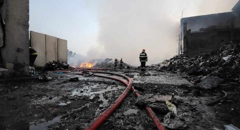 Tűz Szatmárnémetiben: 50 ezer lejre bírságolták a hulladéktároló-központot