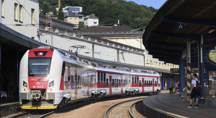Kényelmesebb lesz az utazás, a ZSSK új hibrid vonatokat üzemeltetne a régiókban