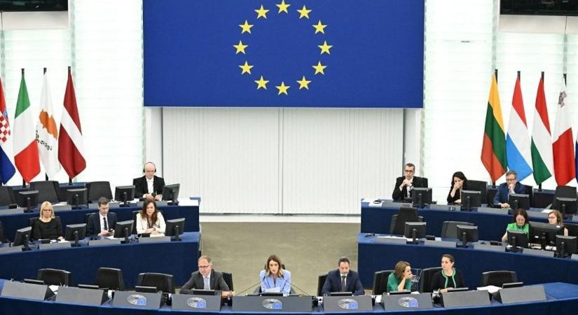 Nem állt Donald Trump mellé az EP – elutasították a Patrióták képviselőcsoport indítványát