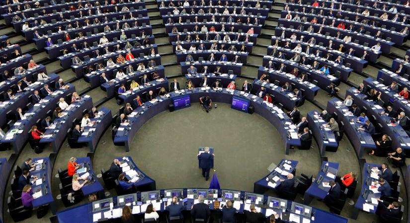 Az Európai Parlament továbbra is kiáll Ukrajna határozott támogatása mellett