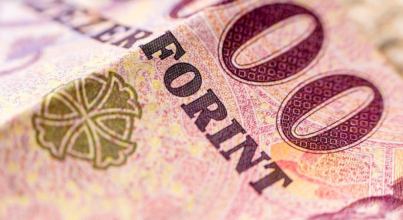 Lenyomta az eurót a forint szerdán